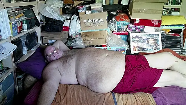 Snapshot of hadeszeuss2 chatting on September 10, 2025, 3:33 pm hadeszeuss2 online show from September 10, 2025, 3:33 pm