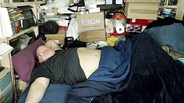 hadeszeuss2 online show from February 12, 2026, 6:18 pm