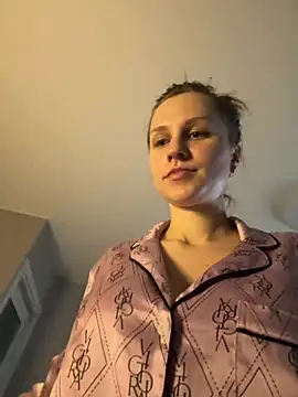 AnasteishaCharm online show from December 28, 2024, 12:45 pm