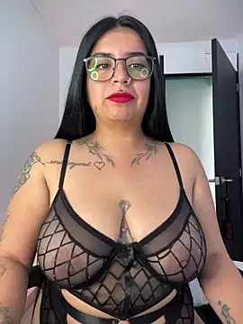 Devilsweet17 online show from April 18, 2026, 7:51 pm