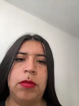 Devilsweet17 online show from November 29, 2025, 7:03 pm