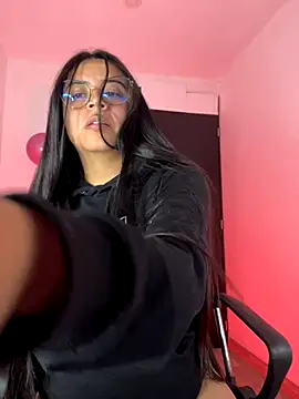 Devilsweet17 online show from November 14, 2025, 2:04 am