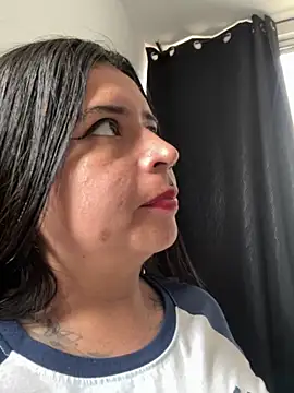 Devilsweet17 online show from November 12, 2025, 7:51 pm