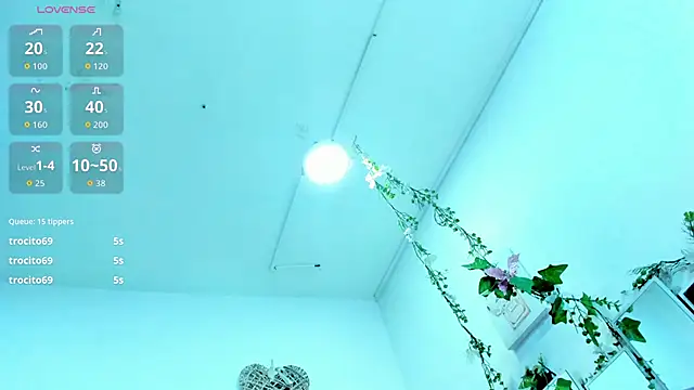 Snapshot of Hannah_Miller__ chatting on October 2, 2025, 5:27 pm Hannah Miller online show from October 2, 2025, 5:27 pm