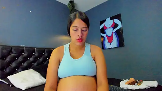 Hannah Miller   online show from March 5, 2025, 5:29 pm