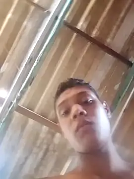 Snapshot of daniel_traviexxxo chatting on October 5, 2025, 4:20 pm daniel traviexxxo online show from October 5, 2025, 4:20 pm