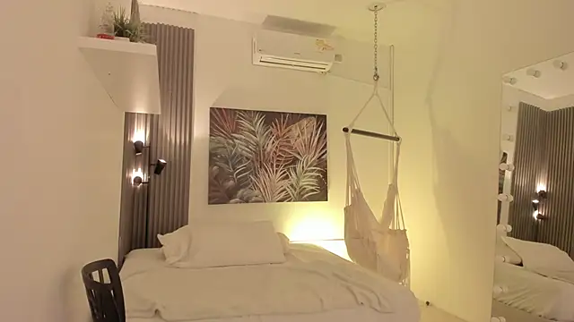 emma alice  online show from February 11, 2026, 10:59 am