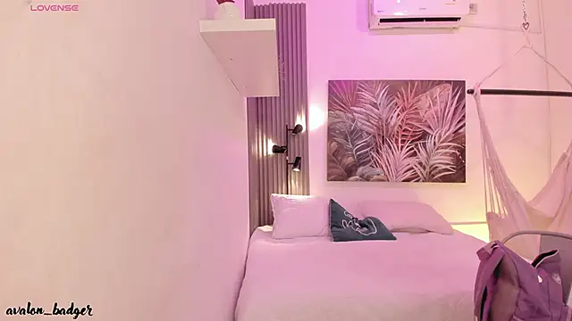 emma alice  online show from September 23, 2025, 12:12 pm