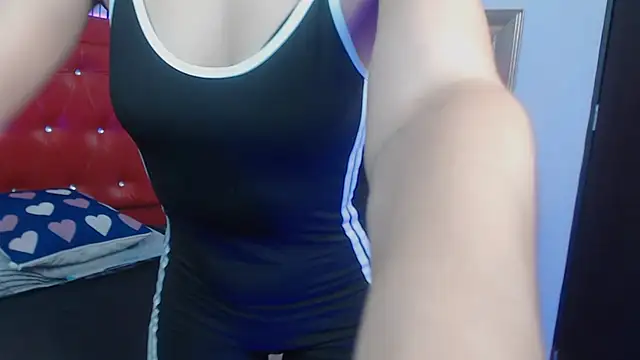 Snapshot of sophia__sweet1 chatting on October 16, 2025, 1:36 am sophia sweet1 online show from October 16, 2025, 1:36 am