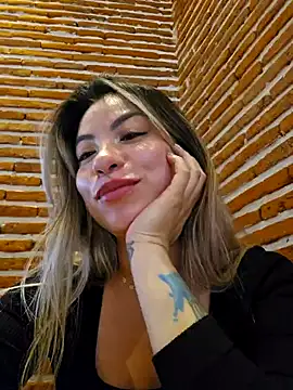 Snapshot of Karen_San_Miguel chatting on January 29, 2025, 9:39 pm Karen San Miguel online show from January 29, 2025, 9:39 pm
