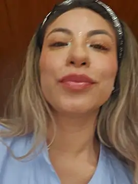 Snapshot of Karen_San_Miguel chatting on February 25, 2025, 8:00 pm Karen San Miguel online show from February 25, 2025, 8:00 pm