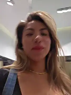 Snapshot of Karen_San_Miguel chatting on January 29, 2025, 6:28 pm Karen San Miguel online show from January 29, 2025, 6:28 pm