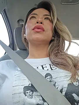 Snapshot of Karen_San_Miguel chatting on February 7, 2025, 6:24 pm Karen San Miguel online show from February 7, 2025, 6:24 pm