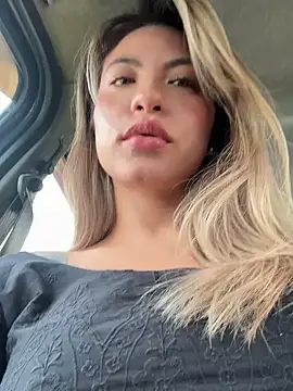 Snapshot of Karen_San_Miguel chatting on February 12, 2025, 7:24 pm Karen San Miguel online show from February 12, 2025, 7:24 pm