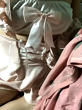 Snapshot of misu09 chatting on October 27, 2025, 8:21 pm misu09 online show from October 27, 2025, 8:21 pm