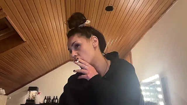 JeSuisUnTapin online show from March 12, 2026, 3:45 am