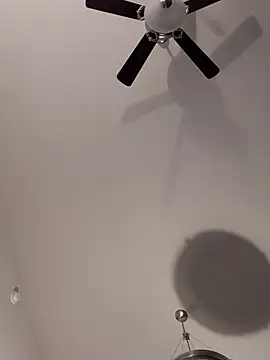 Dilldough405 online show from April 17, 2026, 8:55 pm