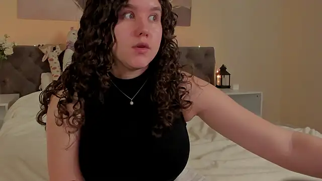 Snapshot of Ariella_Sol chatting on July 3, 2026, 1:01 am Ariella Sol online show from July 3, 2026, 1:01 am