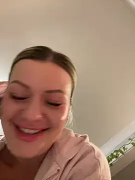 LoveShae  online show from January 17, 2025, 12:53 am