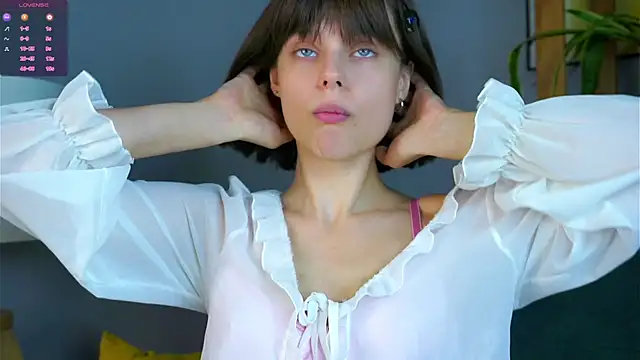 Snapshot of RexanneHatt chatting on October 6, 2025, 1:18 am RexanneHatt online show from October 6, 2025, 1:18 am