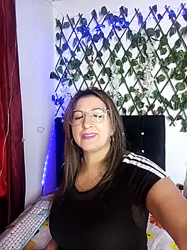 Snapshot of any_mour chatting on September 25, 2025, 6:47 pm any mour online show from September 25, 2025, 6:47 pm