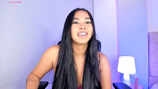 Snapshot of Cameliaa_Smiith chatting on February 5, 2025, 9:57 am Cameliaa Smiith online show from February 5, 2025, 9:57 am