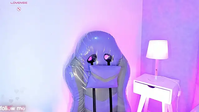 Cameliaa Smiith online show from April 9, 2026, 6:19 am