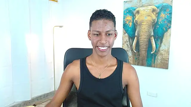 Snapshot of maiki18_ chatting on September 19, 2025, 8:13 pm maiki18  online show from September 19, 2025, 8:13 pm