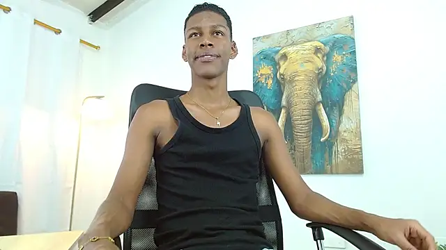 Snapshot of maiki18_ chatting on October 31, 2025, 9:00 pm maiki18  online show from October 31, 2025, 9:00 pm