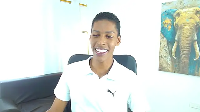 Snapshot of maiki18_ chatting on February 5, 2026, 8:48 pm maiki18 online show from February 5, 2026, 8:48 pm