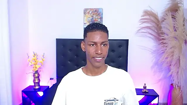 Snapshot of maiki18_ chatting on October 29, 2025, 8:52 pm maiki18  online show from October 29, 2025, 8:52 pm