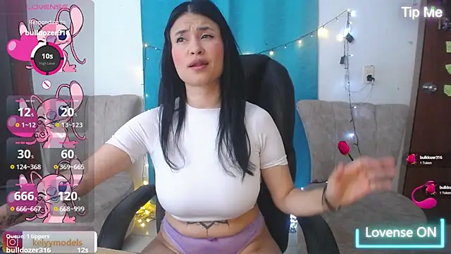 Snapshot of keelly_richaardson1 chatting on October 4, 2025, 12:01 am keelly richaardson1 online show from October 4, 2025, 12:01 am