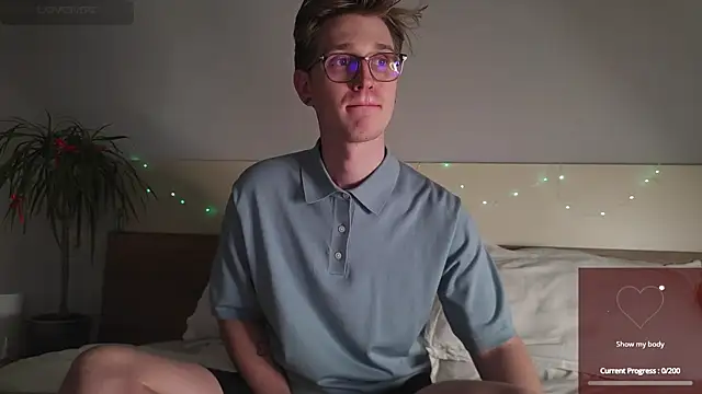 Snapshot of Shirizi chatting on January 5, 2026, 10:57 pm Shirizi online show from January 5, 2026, 10:57 pm