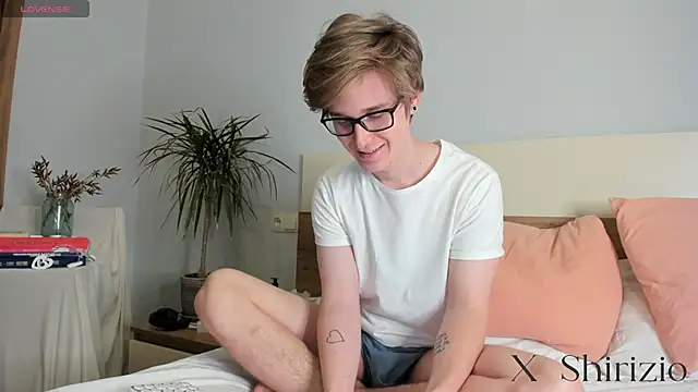 Snapshot of Shirizi chatting on February 5, 2025, 3:31 pm Shirizi online show from February 5, 2025, 3:31 pm