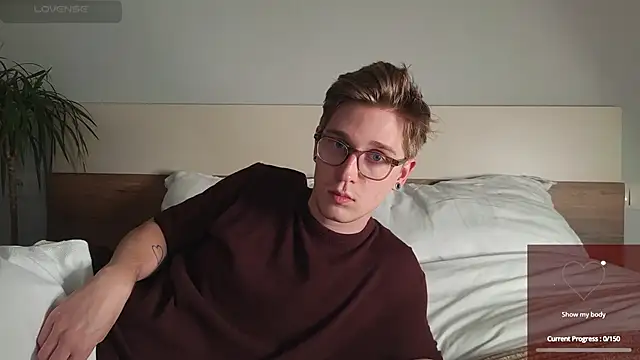 Snapshot of Shirizi chatting on November 12, 2025, 6:12 pm Shirizi online show from November 12, 2025, 6:12 pm