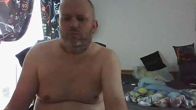 ShyBoy1982 online show from May 10, 2026, 1:14 pm