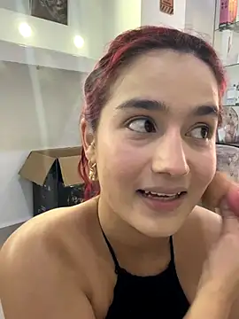 Snapshot of Ari_Baker chatting on October 2, 2025, 8:01 pm Ari Baker online show from October 2, 2025, 8:01 pm