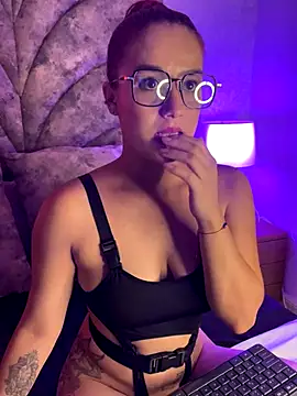 Ari Baker online show from September 13, 2025, 7:14 pm