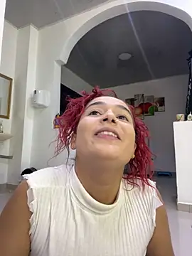 Snapshot of Ari_Baker chatting on September 30, 2025, 7:42 pm Ari Baker online show from September 30, 2025, 7:42 pm