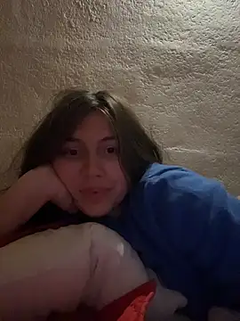 Emily Rowley online show from December 21, 2025, 3:52 am