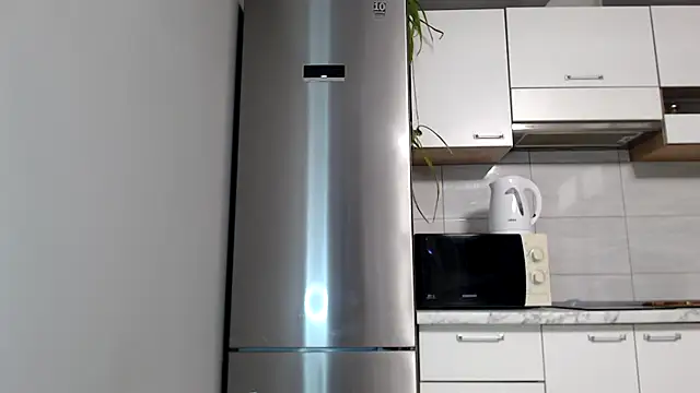 SierraSky  online show from September 25, 2025, 5:08 pm