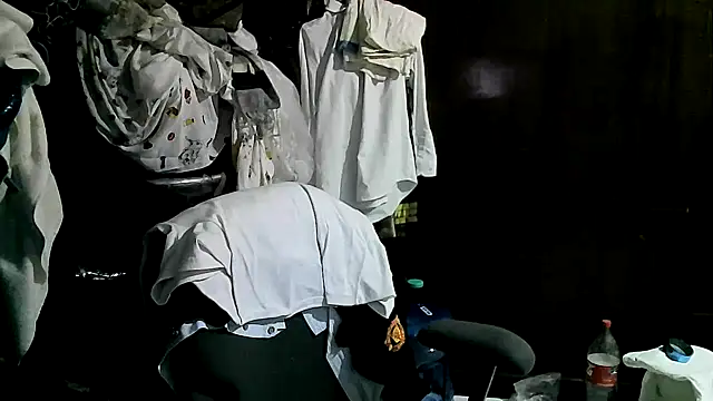 Snapshot of jperezofficial1 chatting on October 15, 2025, 8:11 am jperezofficial1 online show from October 15, 2025, 8:11 am