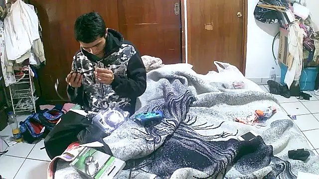 Snapshot of jperezofficial1 chatting on October 8, 2025, 5:02 pm jperezofficial1 online show from October 8, 2025, 5:02 pm