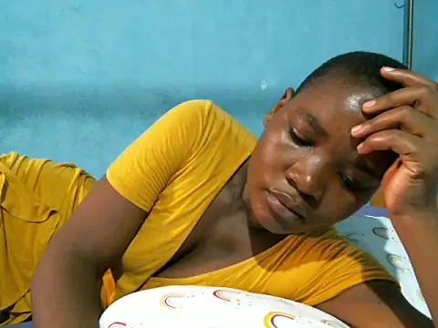 cocolicky online show from February 2, 2026, 5:50 am