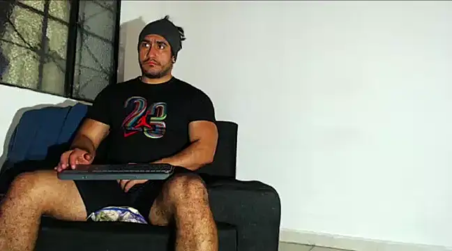 Snapshot of willian_m777 chatting on January 16, 2025, 5:42 am willian m777 online show from January 16, 2025, 5:42 am