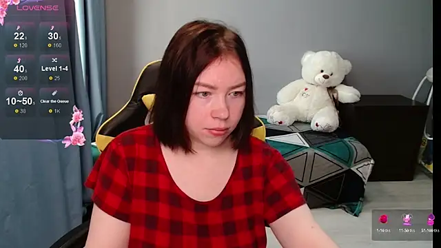Emily Amorre online show from September 9, 2025, 2:10 am