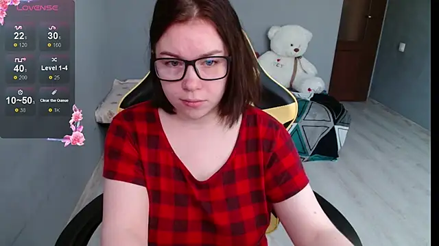 Snapshot of Emily_Amorre chatting on September 25, 2025, 1:11 am Emily Amorre online show from September 25, 2025, 1:11 am