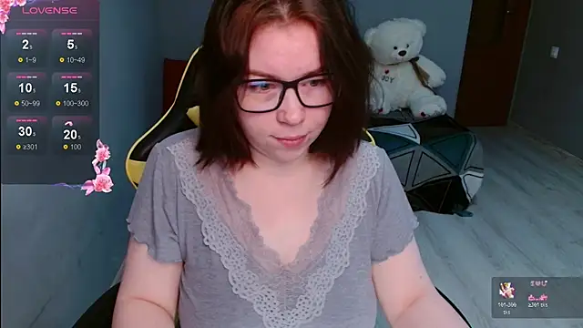 Snapshot of Emily_Amorre chatting on October 24, 2025, 10:09 pm Emily Amorre online show from October 24, 2025, 10:09 pm