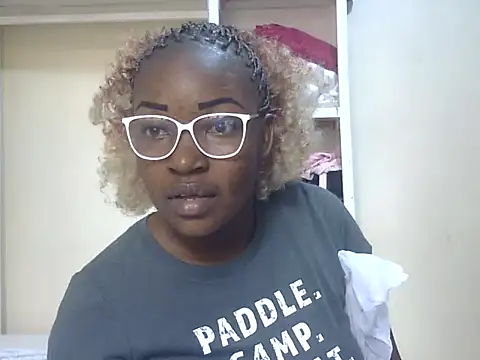 Sexy racy rebel  online show from November 22, 2025, 11:53 am