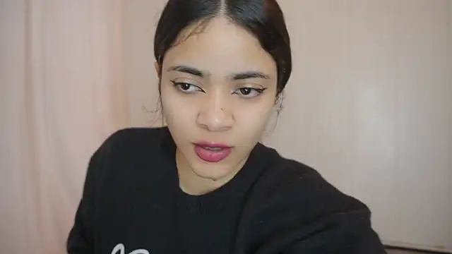 Feetgirl01 online show from February 27, 2025, 5:16 pm